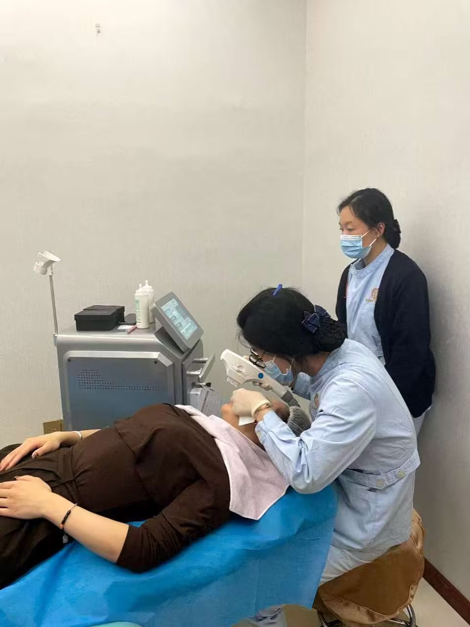 Youwemed product hospital installation1